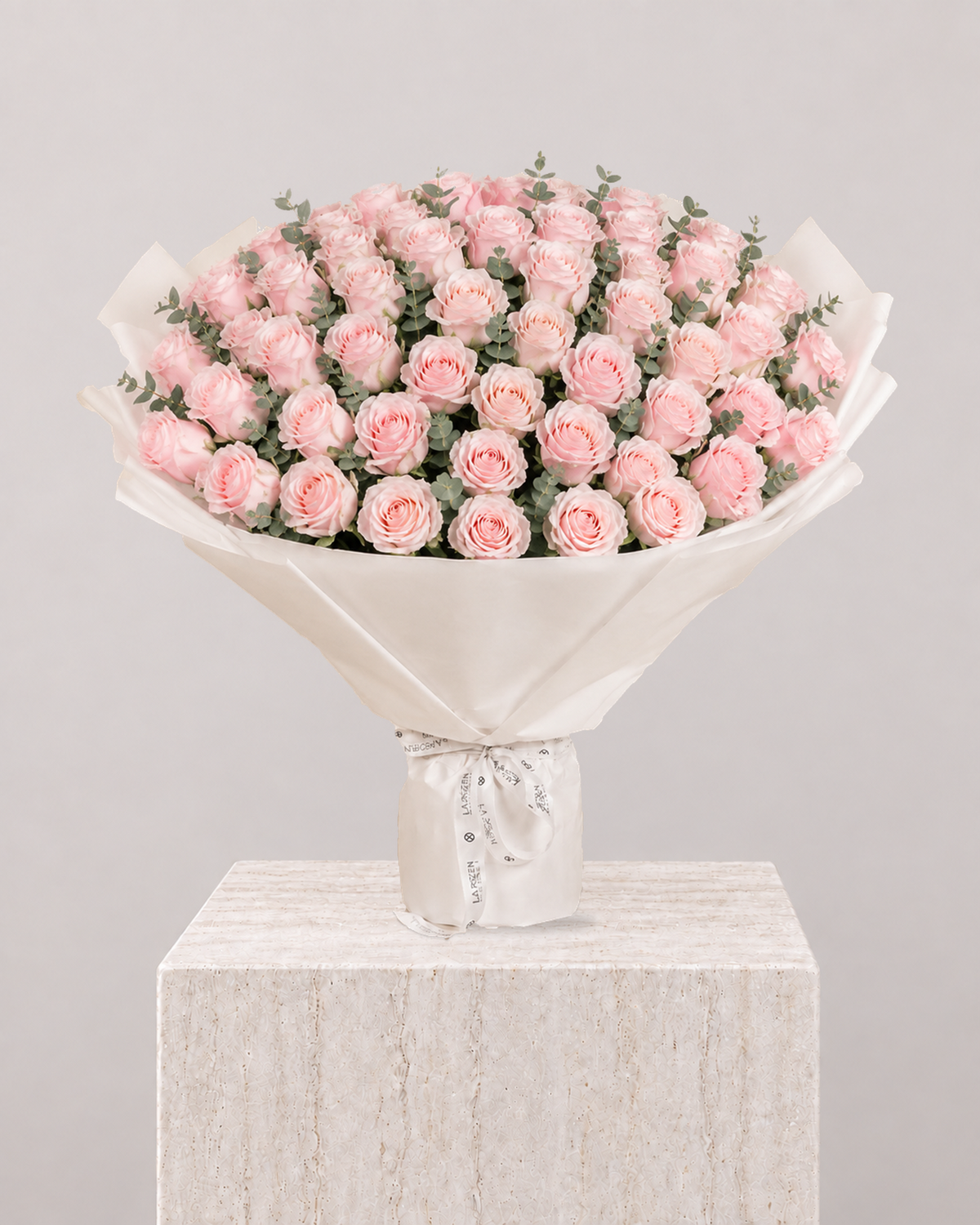 50 Pink Roses Bouquet - La Rozen Luxury Flowers Dubai