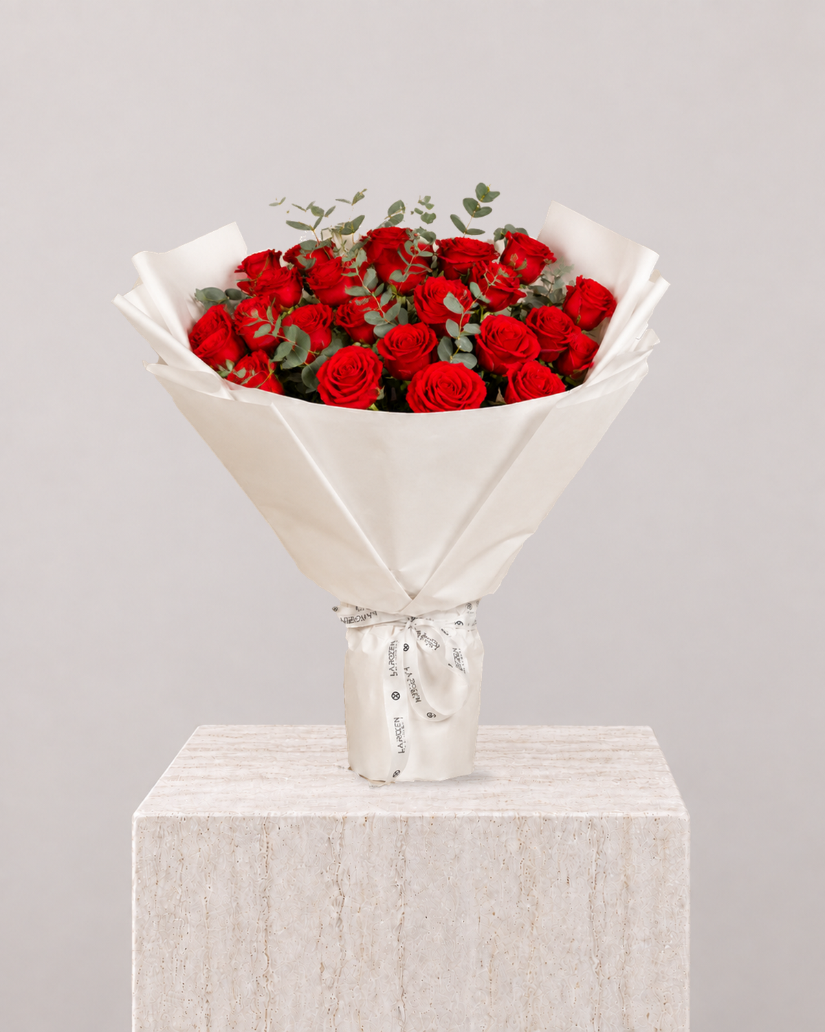 Red Rose Bouquet - La Rozen Luxury Flowers Dubai