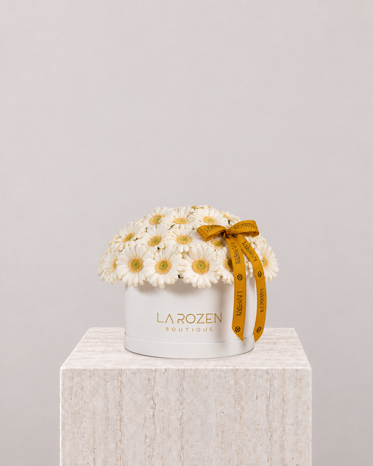 White Gerbera Hat Box - La Rozen Luxury Flowers Dubai