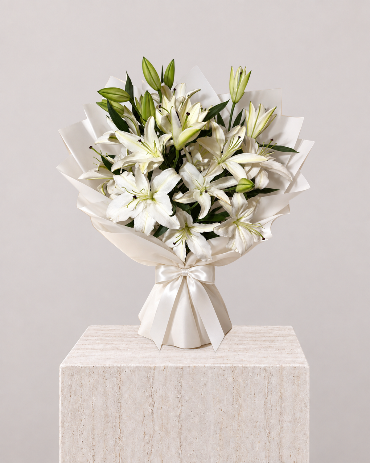 White Lily Bouquet - La Rozen Luxury Flowers Dubai