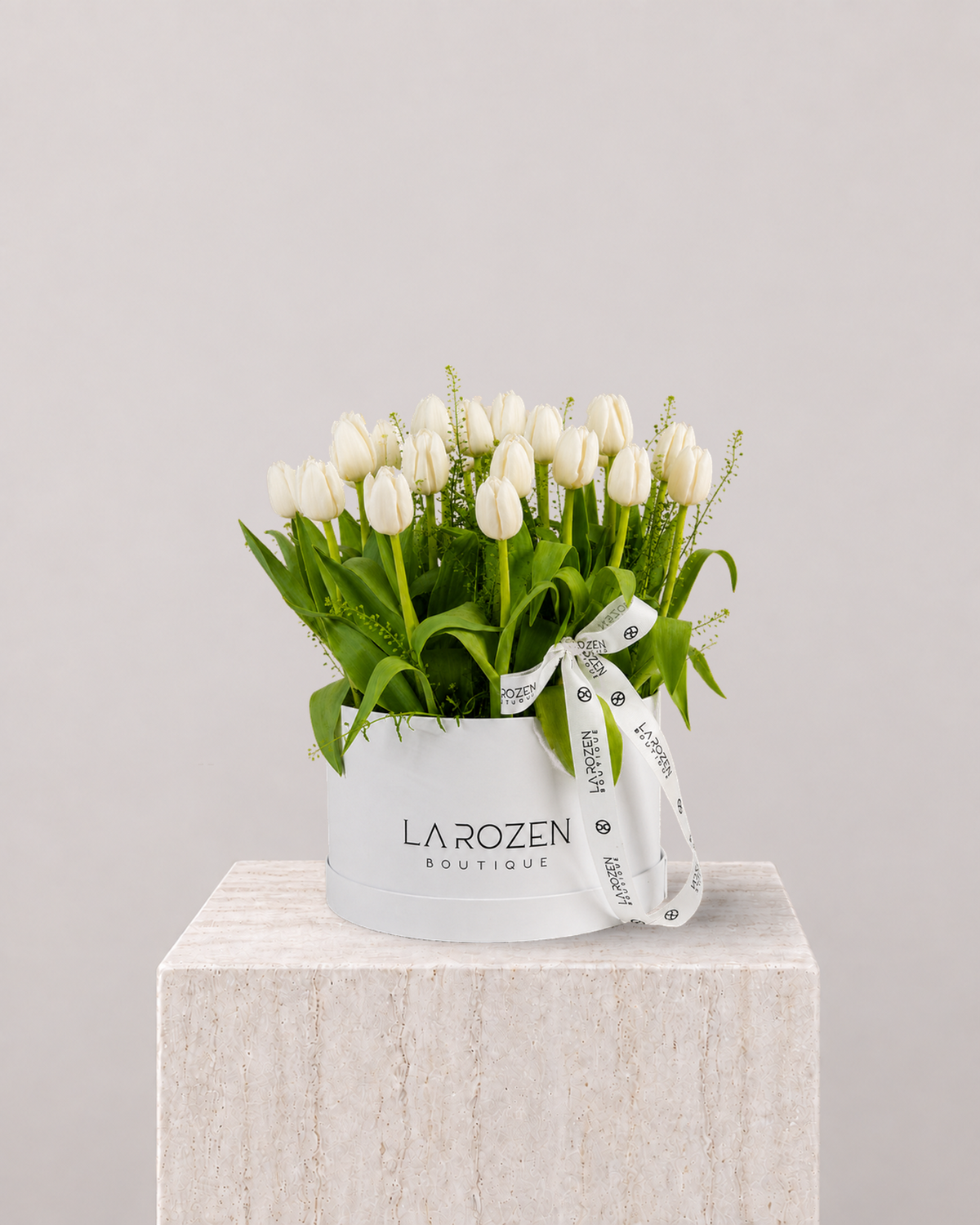 White Tulip Hat Box - La Rozen Luxury Flowers Dubai