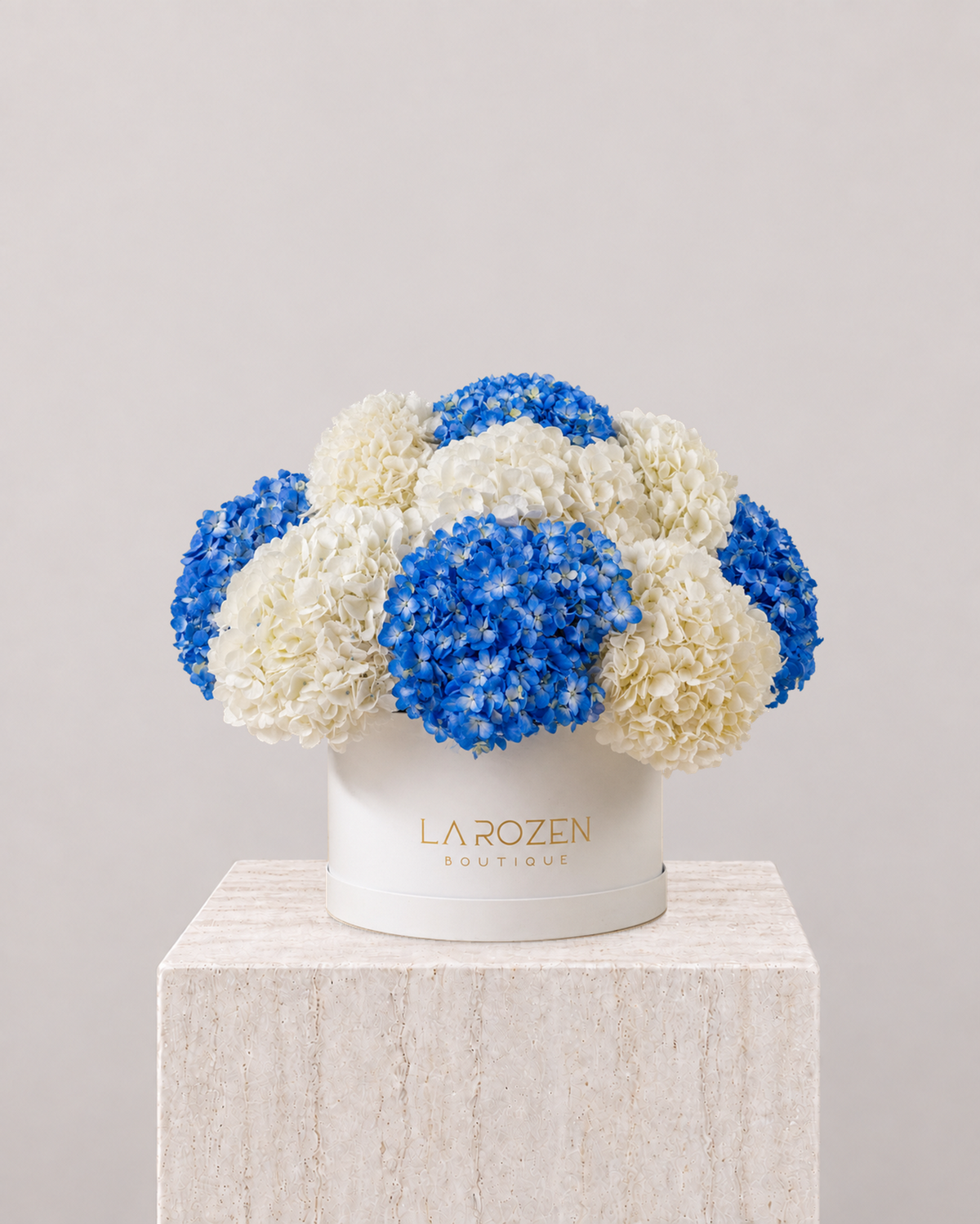 Blue & White Hydrangea Hat Box - La Rozen Luxury Flowers Dubai