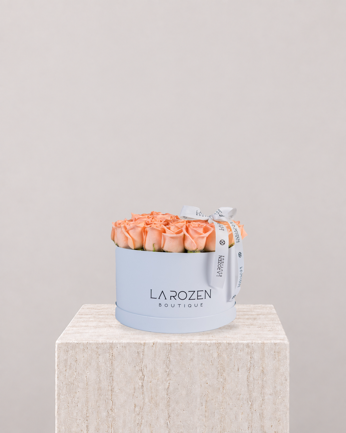 Peach Rose Hat Box - La Rozen Luxury Flowers Dubai