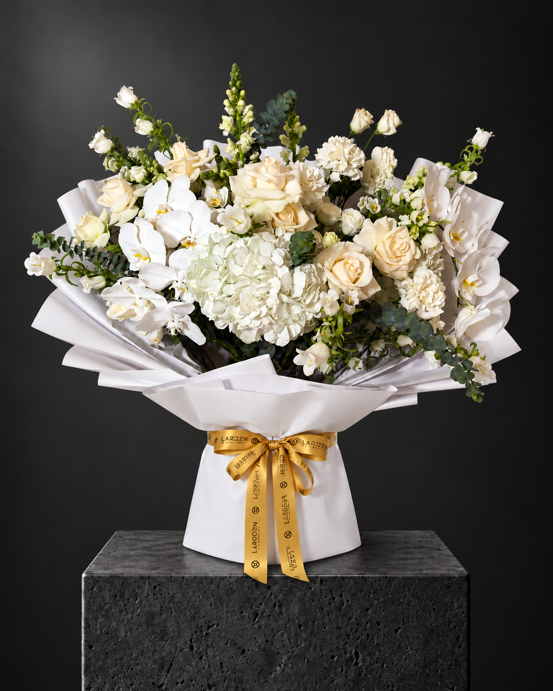 The Purity of White - La Rozen Luxury Flowers Dubai