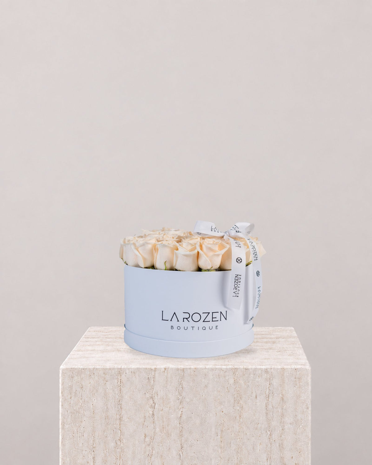 White Rose Hat Box - La Rozen Luxury Flowers Dubai